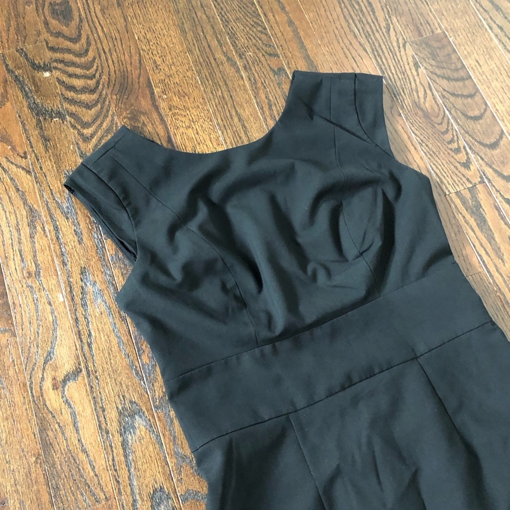The Limited Black Collection Women’s 2 Black Sheath Sleeveless V-Neck Back Dress - Picture 2 of 11